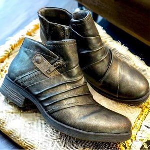 Earth origins women’s boots size 8 black zipper Natalie Folded Vamp Low Heel